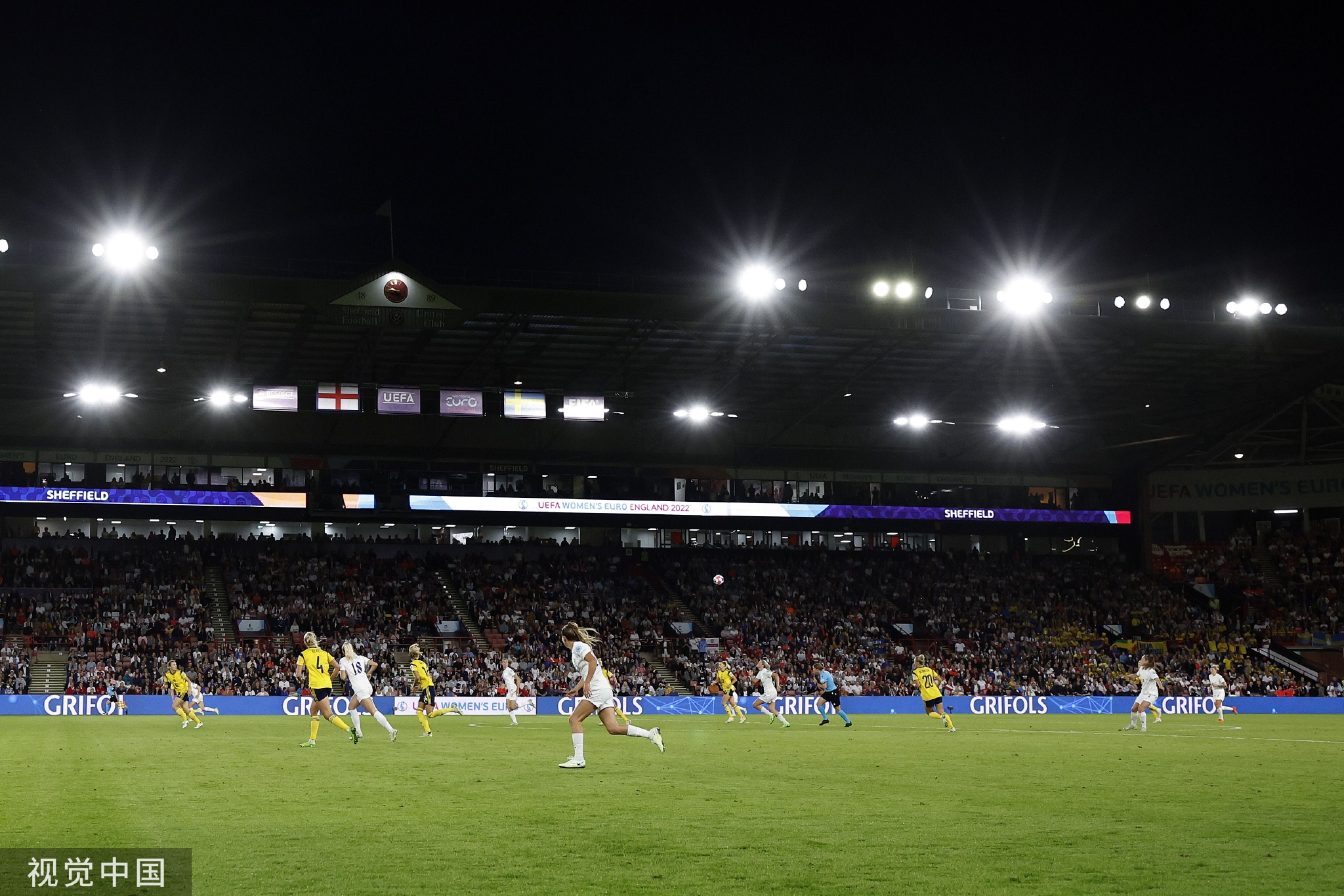 一个教练离 一个教练离