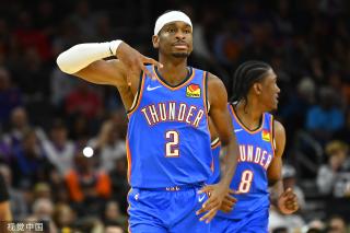 球员之间往 球员之间往